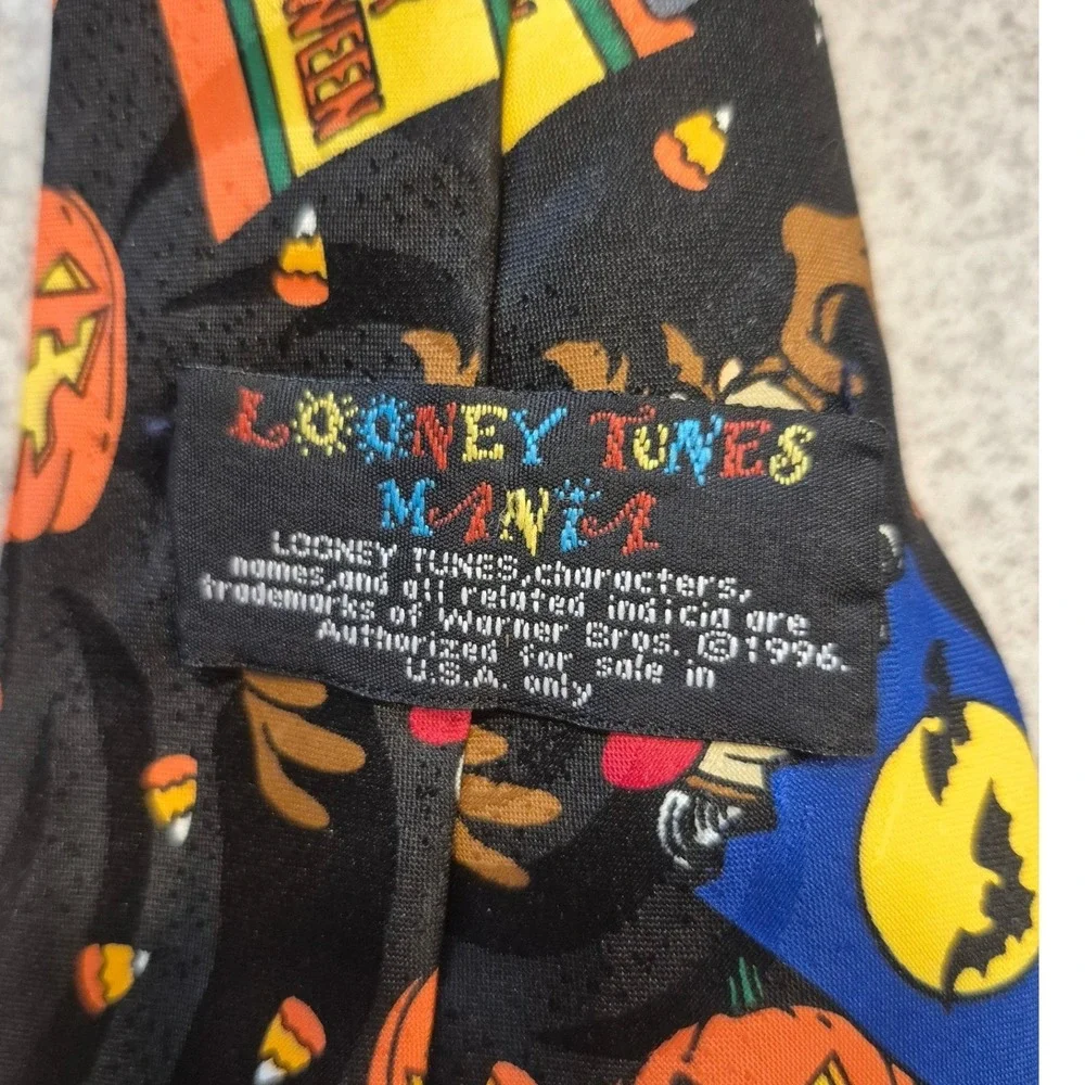 Vintage Looney‎ Tunes Tie 1996 Mantla Bugs Bunny Halloween Novelty Necktie